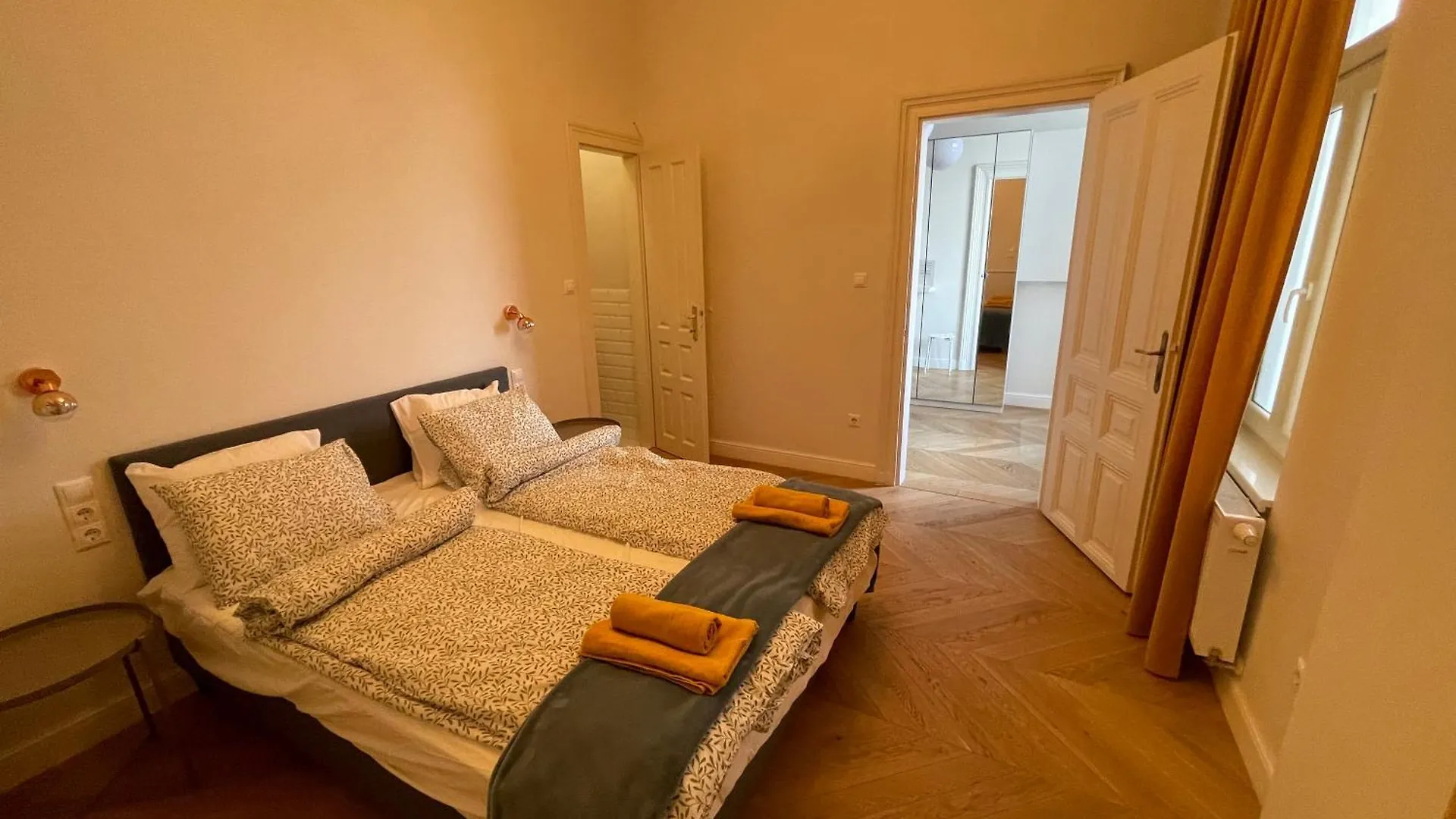Apartament City Center 3, Elegant And Cozy 2Br In City Center! Budapeszt