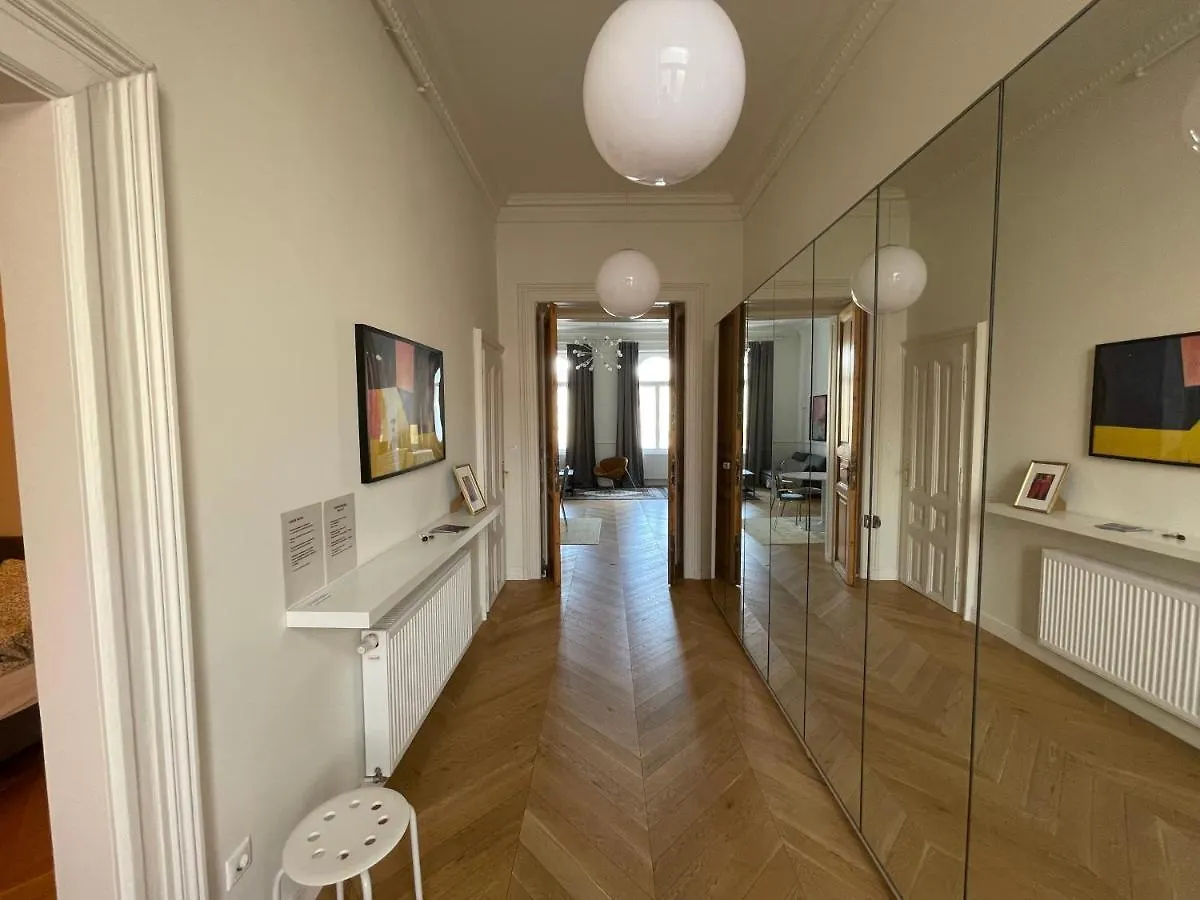 City Center 3, Elegant And Cozy 2Br In City Center! Budapest 0*,  Hungary